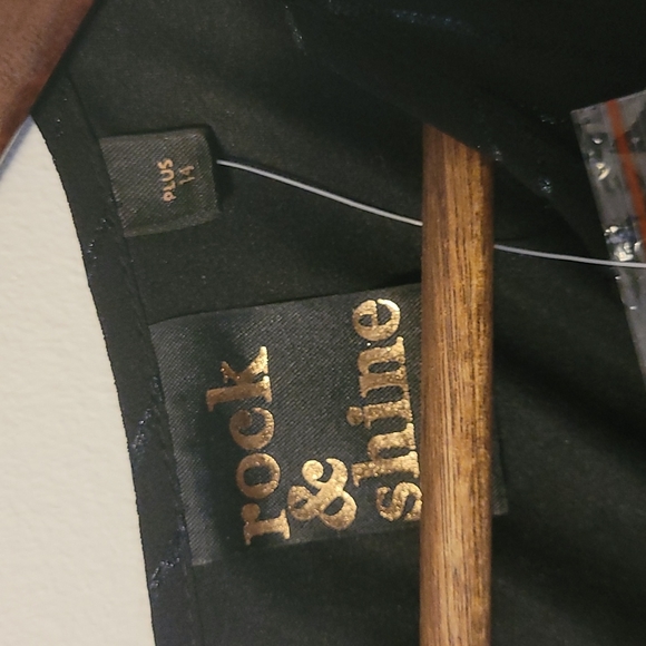 Black knee length dress - Picture 2 of 6